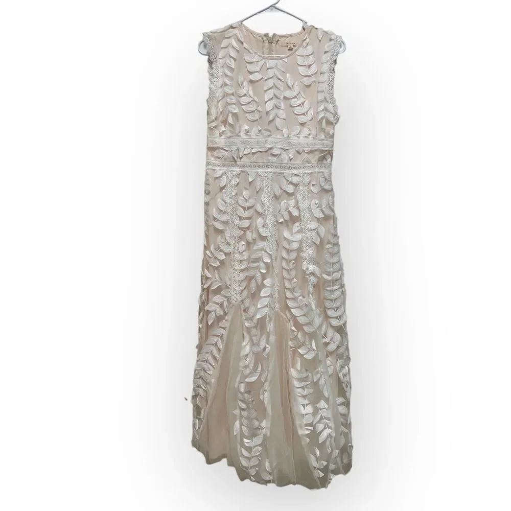 Just Me Ivory Lace Midi Dress - Picture 2 of 10